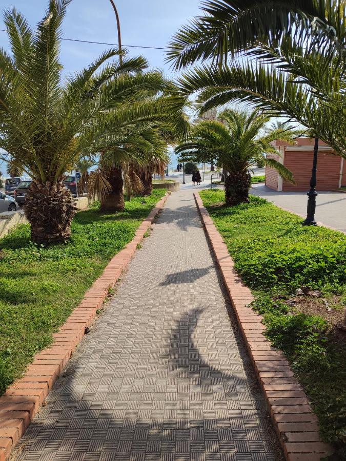 Dimora Della Marchesa - Al Duomo Appartement Manfredonia Buitenkant foto