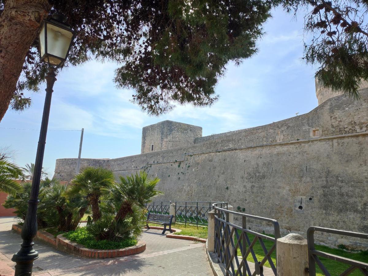 Dimora Della Marchesa - Al Duomo Appartement Manfredonia Buitenkant foto