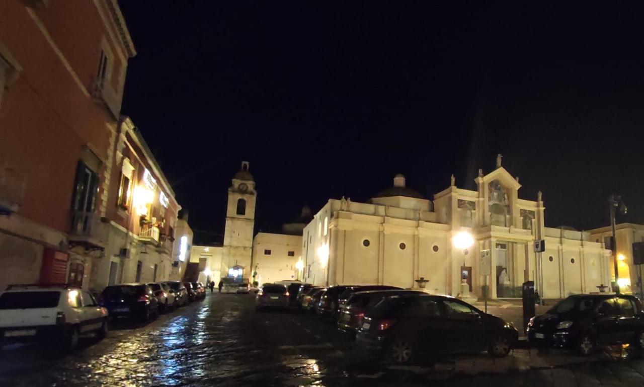 Dimora Della Marchesa - Al Duomo Appartement Manfredonia Buitenkant foto