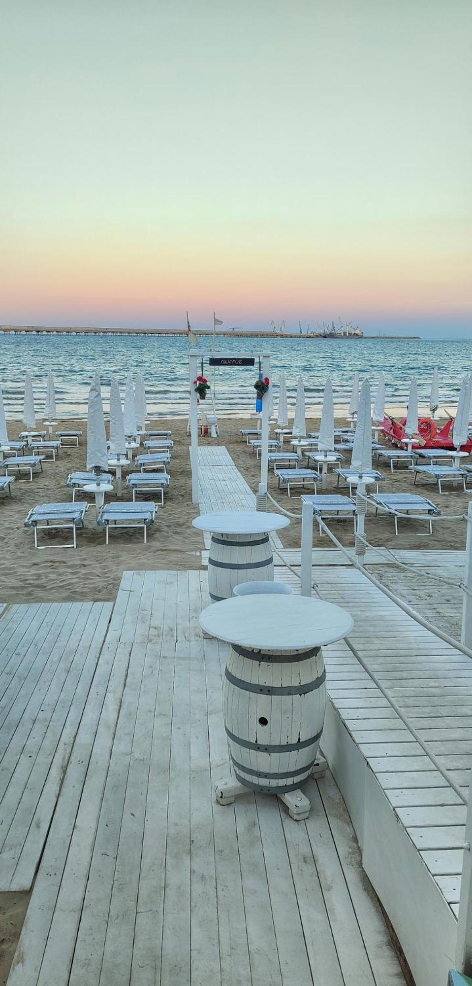 Dimora Della Marchesa - Al Duomo Appartement Manfredonia Buitenkant foto