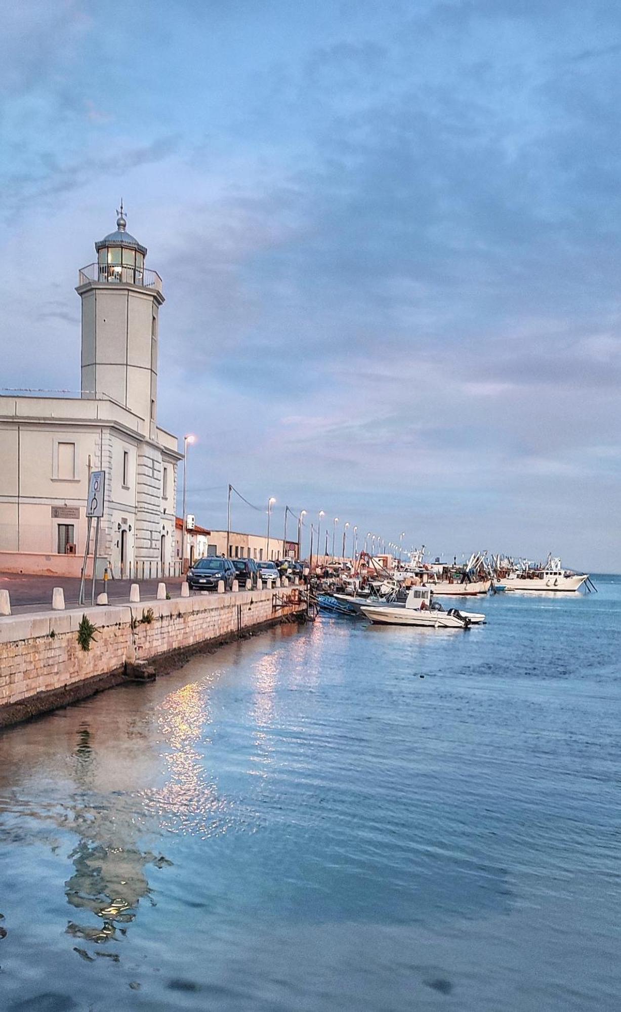 Dimora Della Marchesa - Al Duomo Appartement Manfredonia Buitenkant foto